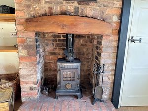 Log Burner- click for photo gallery